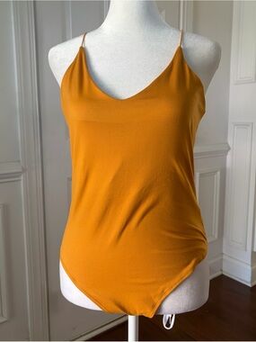 Gaze Mustard Yellow V-Neck Bodysuit Size Small Spaghetti Strap Stretchy